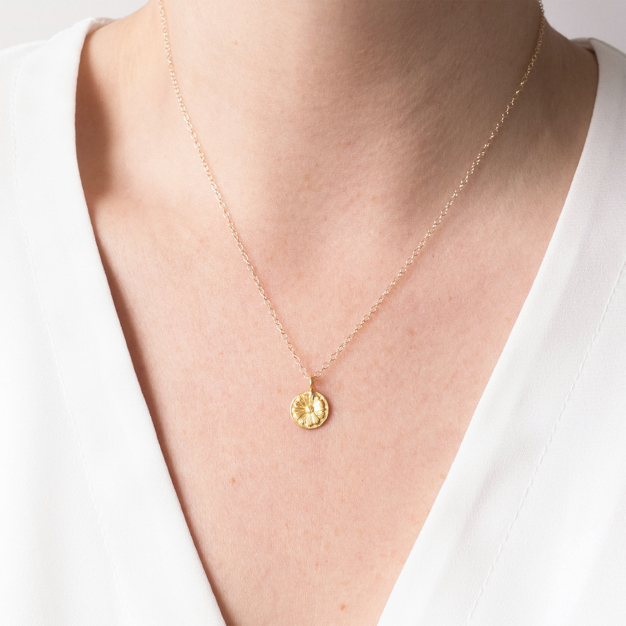 Gold Daisy Flower Necklace