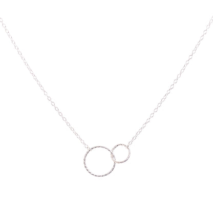 Minimal Silver Linked Circles Necklace