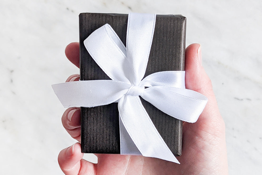 How To Tie The Perfect Gift Bow