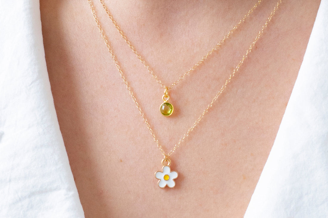 How to Style Minimal Jewellery