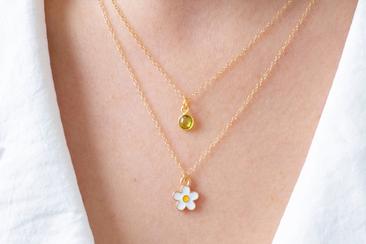 How to Style Minimal Jewellery